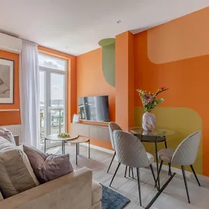  Apartment Playful & Bright 1br Near The Faculty Of Law Romania
